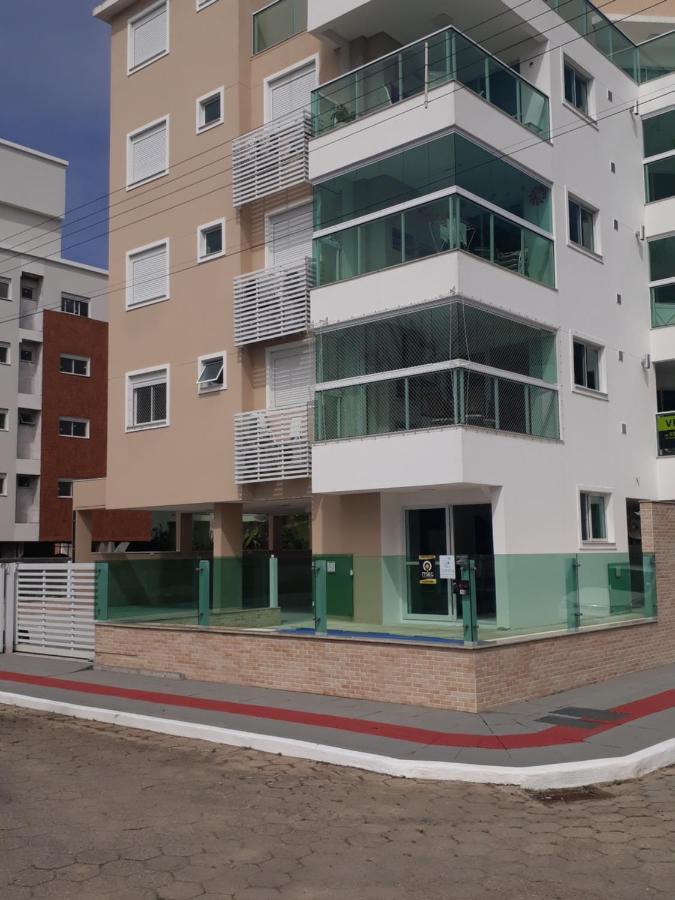 Apto Em Palmas - A 80 Metros Do Mar Governador Celso Ramos Eksteriør billede